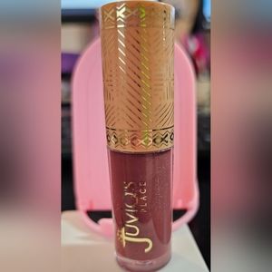 Juvia's Place Liquid lipstick in Meroe